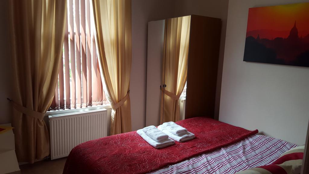 Hammersmith Apartment Brentford Room photo